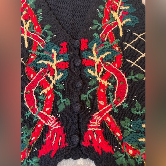 v i n t a g e :: Granny Christmas vest. B1 - Picture 4 of 5